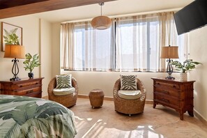 3 bedrooms, desk, iron/ironing board, travel crib