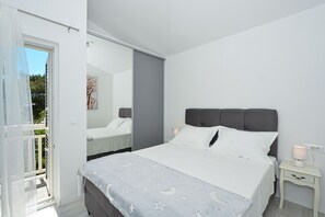 2 habitaciones, cuna de viaje, wifi y ropa de cama 
