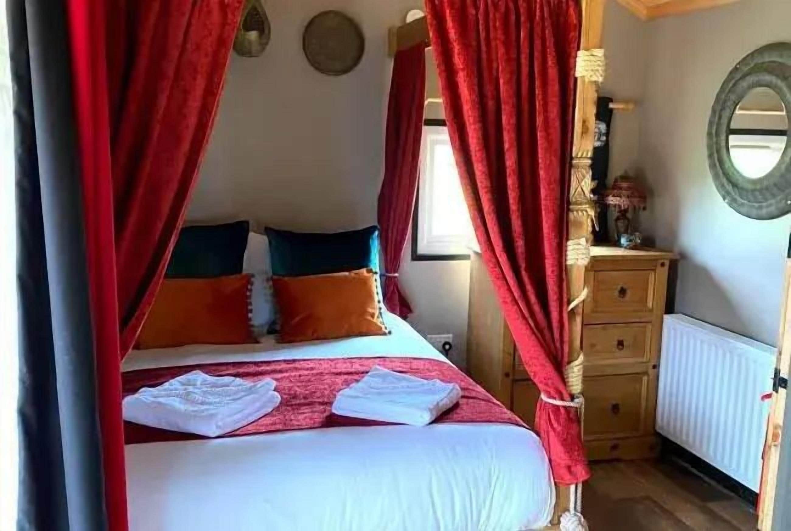 Studio Club | Bureau, lits bébé (gratuits), Wi-Fi gratuit, draps fournis