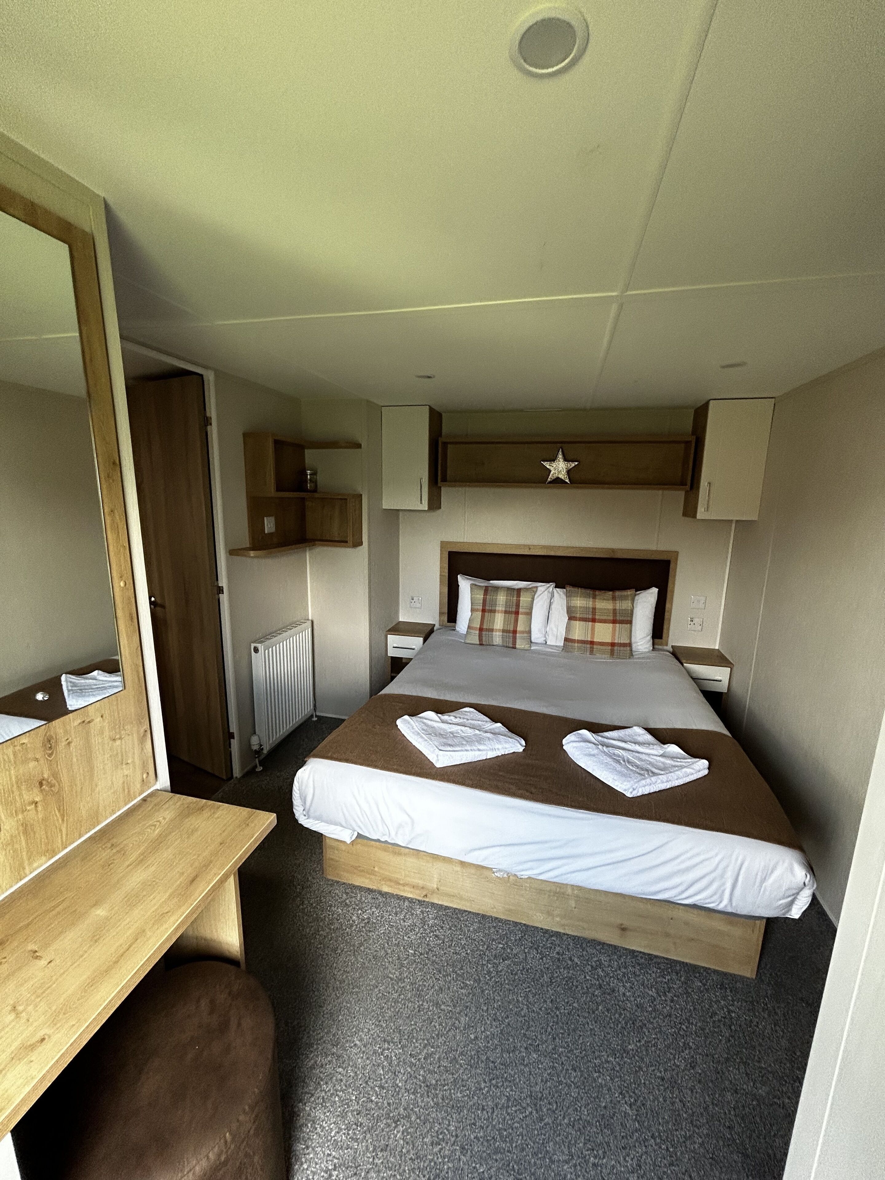 Desk, free WiFi, bed sheets