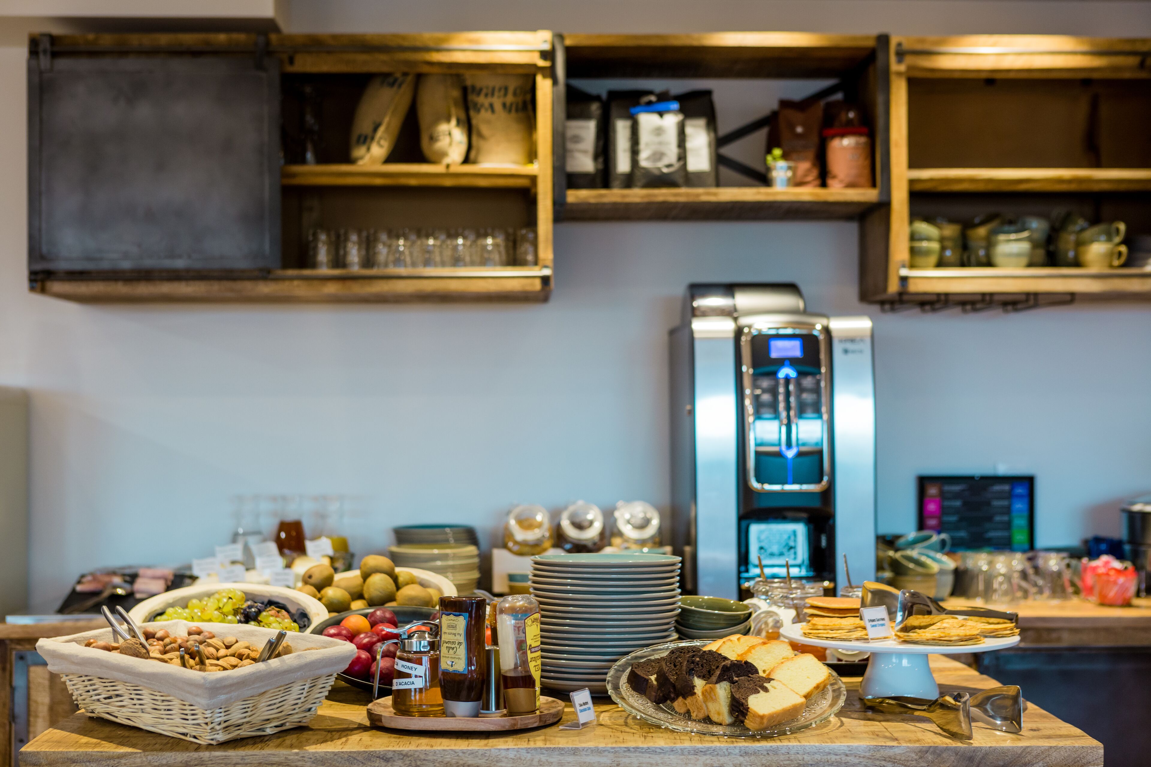 Tägliches Frühstücksbuffet gegen Gebühr