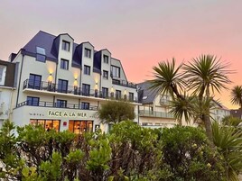 Fachada da propriedade