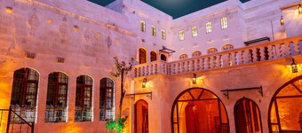 Reji Boutique Hotel