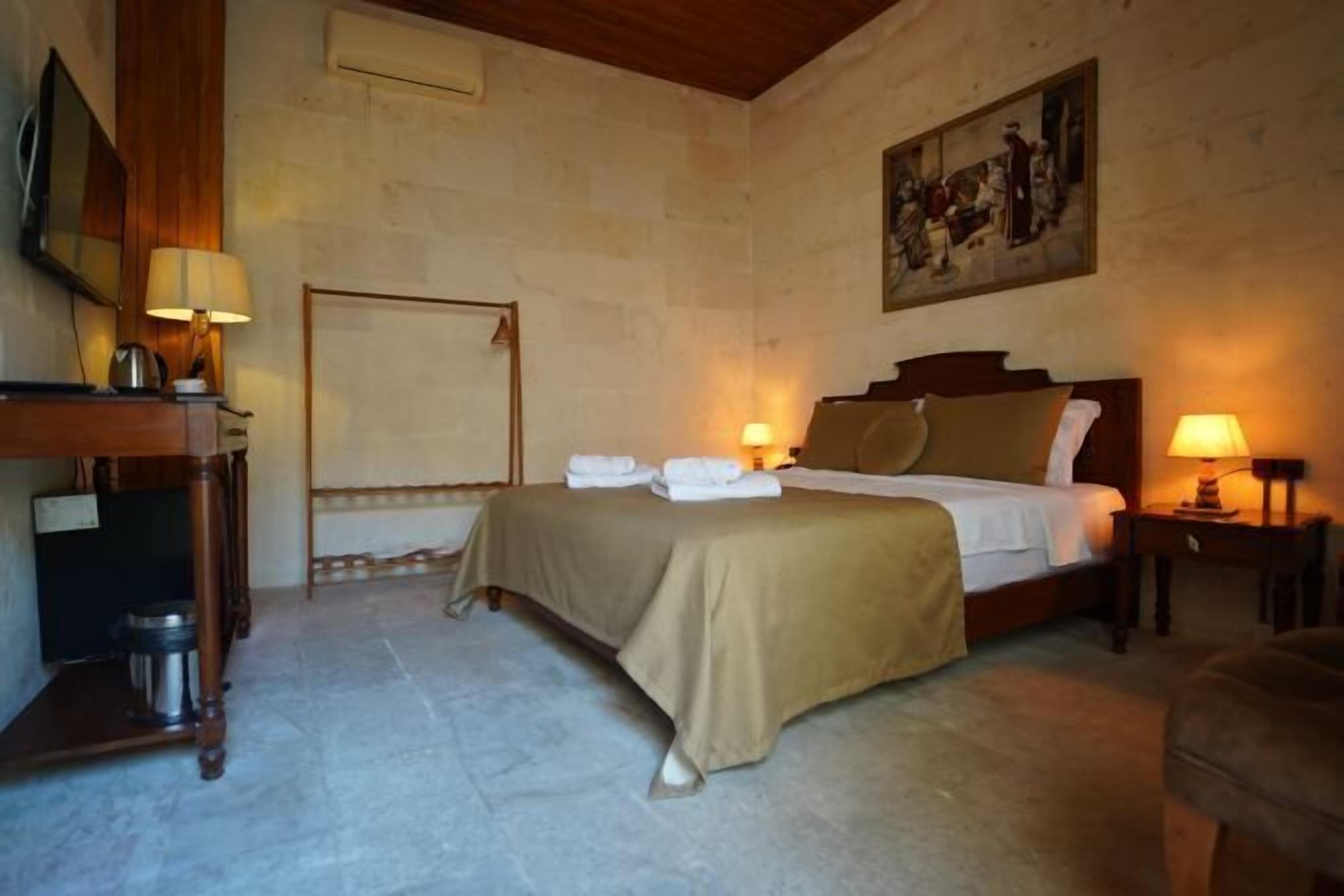 Hochwertige Bettwaren, Minibar, Schreibtisch, schallisolierte Zimmer