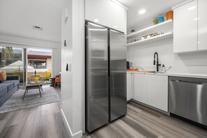 Interior - Our Biarritz-Downtown, Boutique inspired 1br condo (Palm Springs)