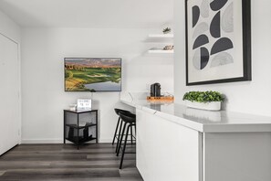 Interior - Our Biarritz-Downtown, Boutique inspired 1br condo (Palm Springs)