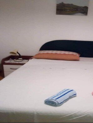 2 bedrooms