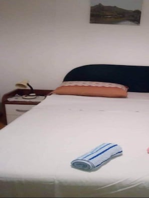 Appartement (Two Bedroom Apartment with Balcony an) | 3 chambres