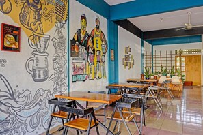 Restaurant - Collection O 91499 John Lebron House  (Batam)