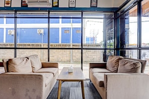 Lobby - Collection O 91499 John Lebron House (Batam)