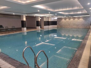 Indoor pool - Hotel Ekana (Jaipur)
