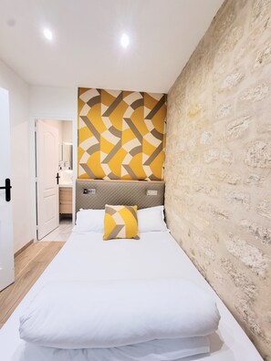 2 bedrooms, desk, iron/ironing board, travel cot - Marais • Centre | Design & Trendy | 2suites • 6pax (Paris)