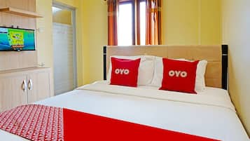 Kamar Double Deluks | Meja kerja, ruang kerja ramah laptop, dan seprai linen