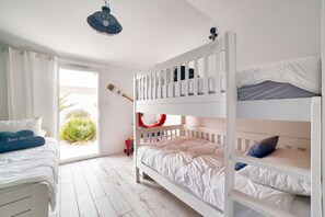 4 chambres, fer et planche à repasser, Wi-Fi gratuit