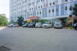 Front of property - Collection O SSR Apartemen Gunung Putri Square (Gunung Putri)