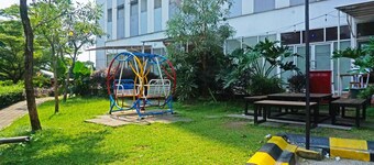 OYO 91593 San San Rooms Apartment Gunung Putri Square