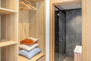 Standard Suite | Bathroom | Shower, rainfall showerhead, hair dryer, towels - StayHere Casablanca - Gauthier Loft Living (Casablanca)