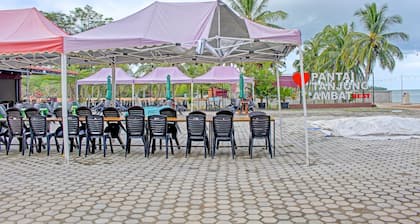 OYO 91643 Homestay Daniel 76NearTaman Hijau Karimun