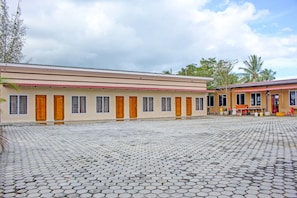Front of property - Hotel O Homestay Daniel 76NearTaman Hijau Karimun (Lubukpuding)