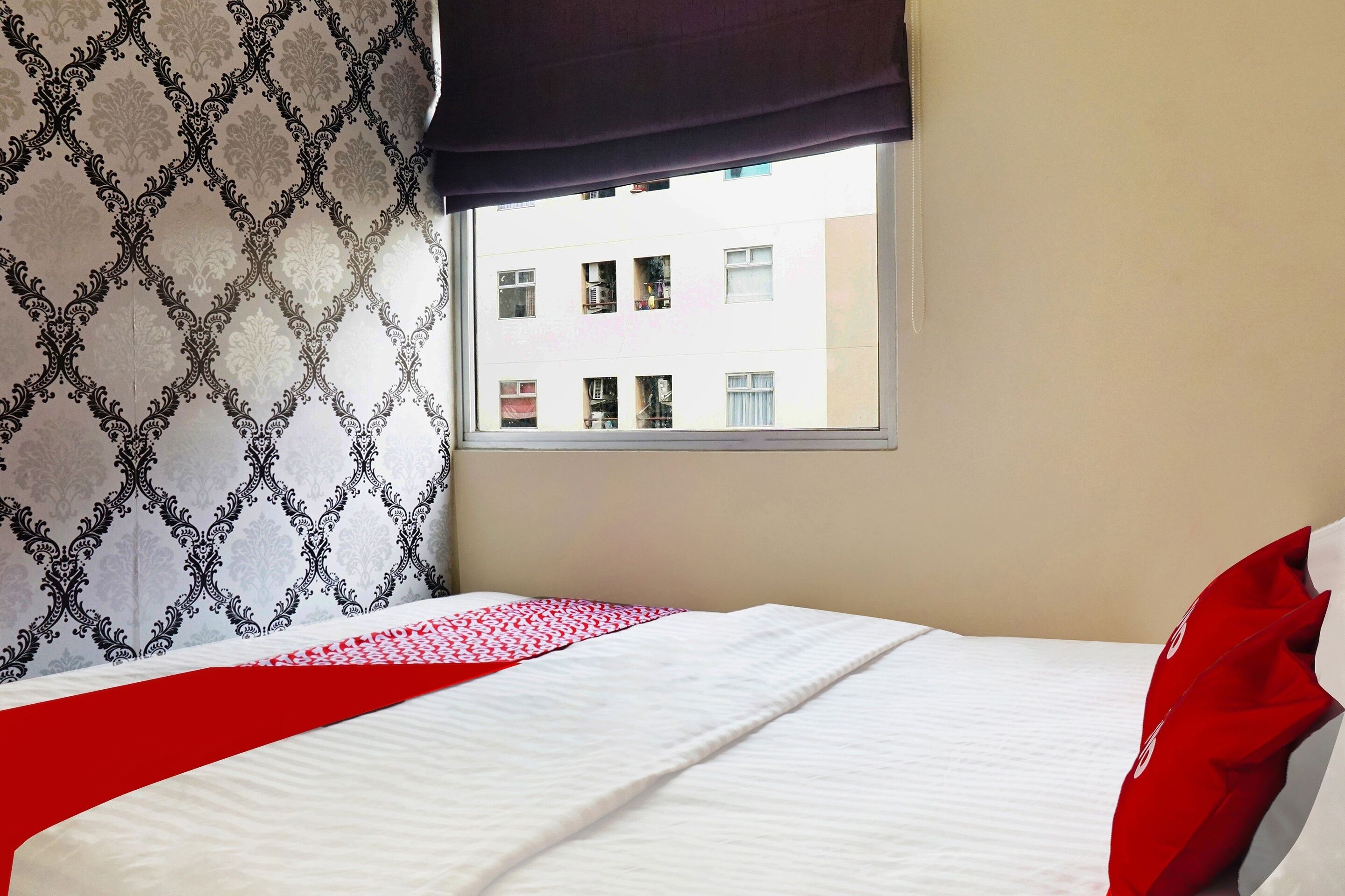 standard single room | blackout curtains, free wifi, bed sheets