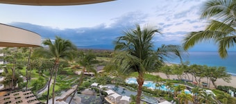 Stunning Oceanfront Penthouse - Steps from Beach