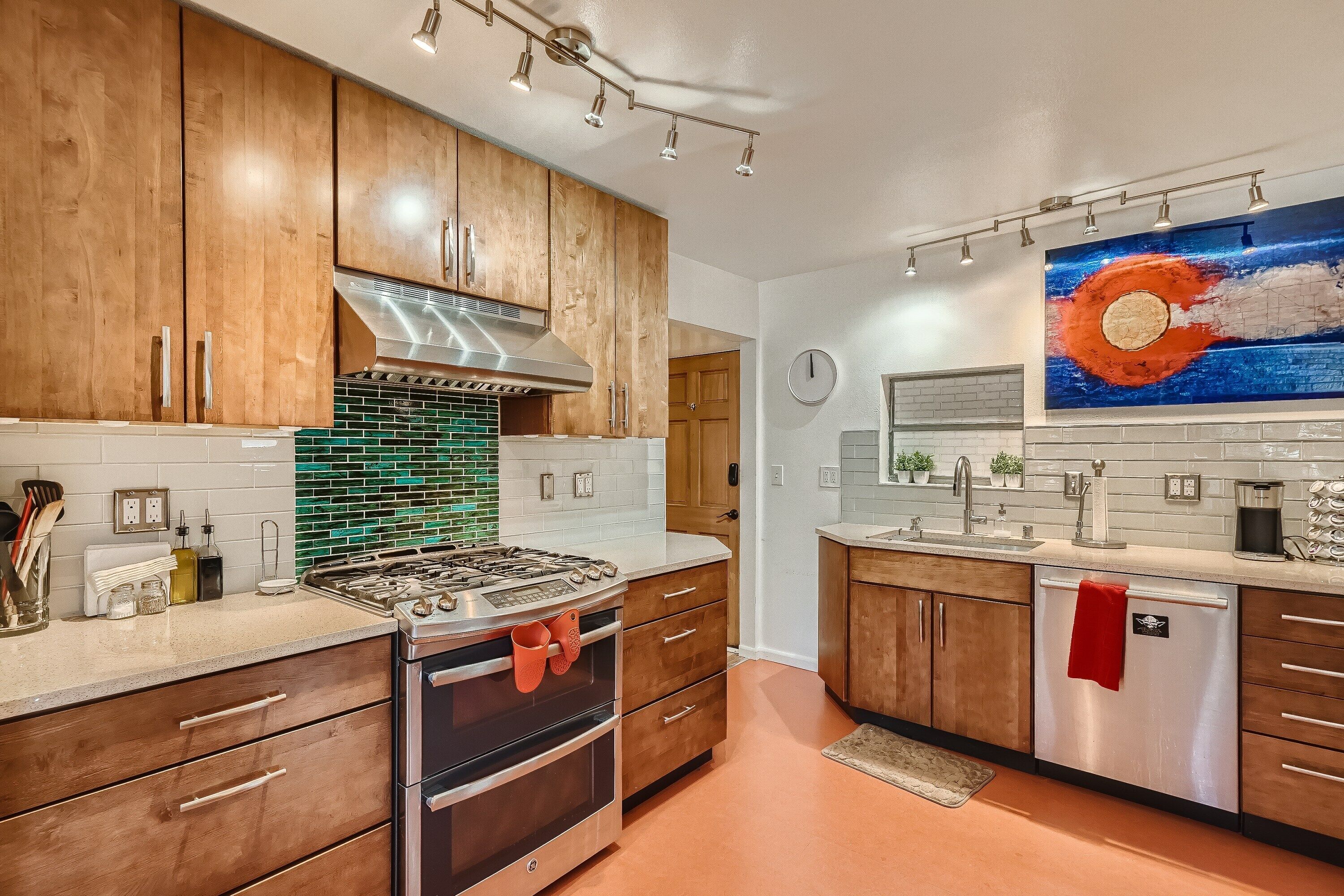 New! Cozy Home Near Red Rocks Amphitheatre & Downtown Denver