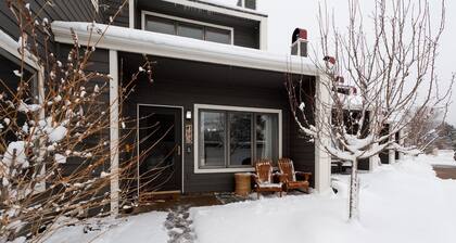 Affordable Animas Valley Townhome - Between Downtown and Purgatory