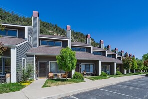 Exterior - Affordable Animas Valley Townhome - Between Downtown and Purgatory (Durango)