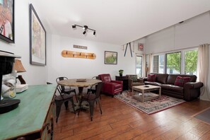 Smart-tv en een open haard