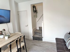 Interior - Lovely house in Medway - Free parking, sleeps up to 8 (Chatham)
