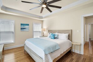 4 bedrooms, iron/ironing board, free WiFi, bed sheets