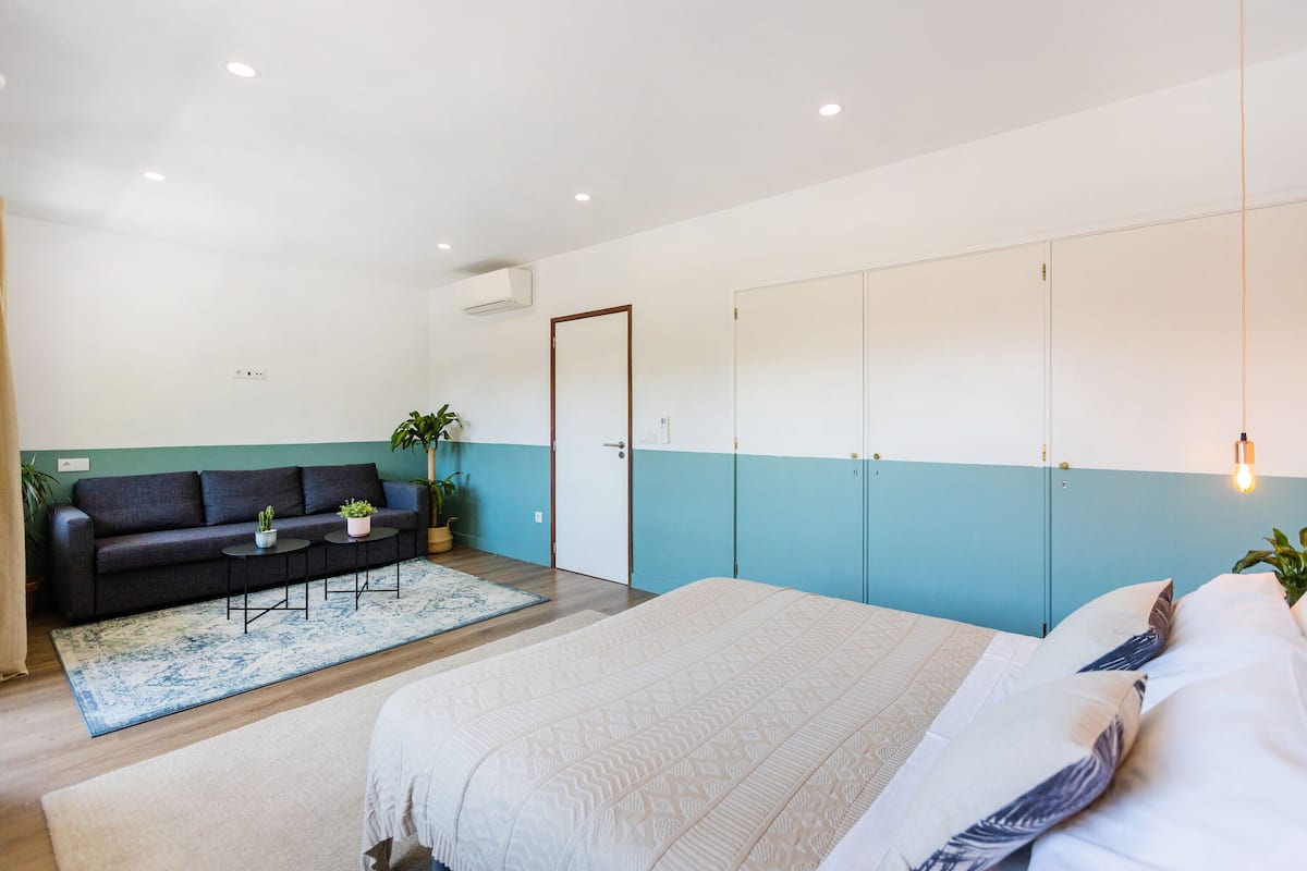 Superior Stüdyo Süit | Kaliteli yatak takımı, ütü/ütü masası, ücretsiz kablosuz İnternet