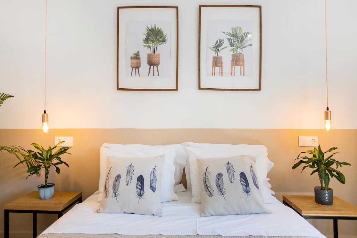 Kaliteli yatak takımı, ütü/ütü masası, ücretsiz kablosuz İnternet