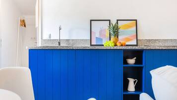 Premium Studio | Private kitchen | Fridge, microwave
