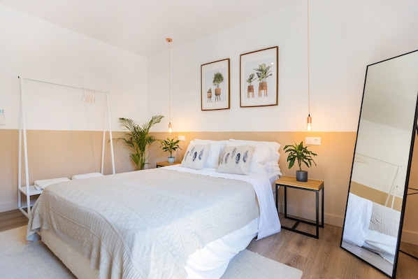 Kamar Double Eksekutif | Seprai premium, setrika/meja setrika, Wi-Fi gratis, dan seprai linen