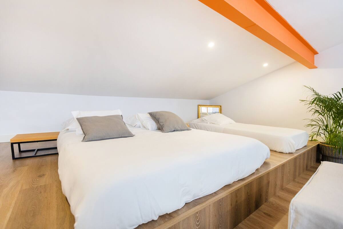 Premium Stüdyo | Kaliteli yatak takımı, ütü/ütü masası, ücretsiz kablosuz İnternet