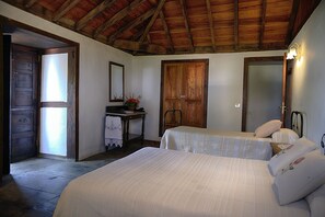 4 Schlafzimmer, kostenloses WLAN, Bettwäsche