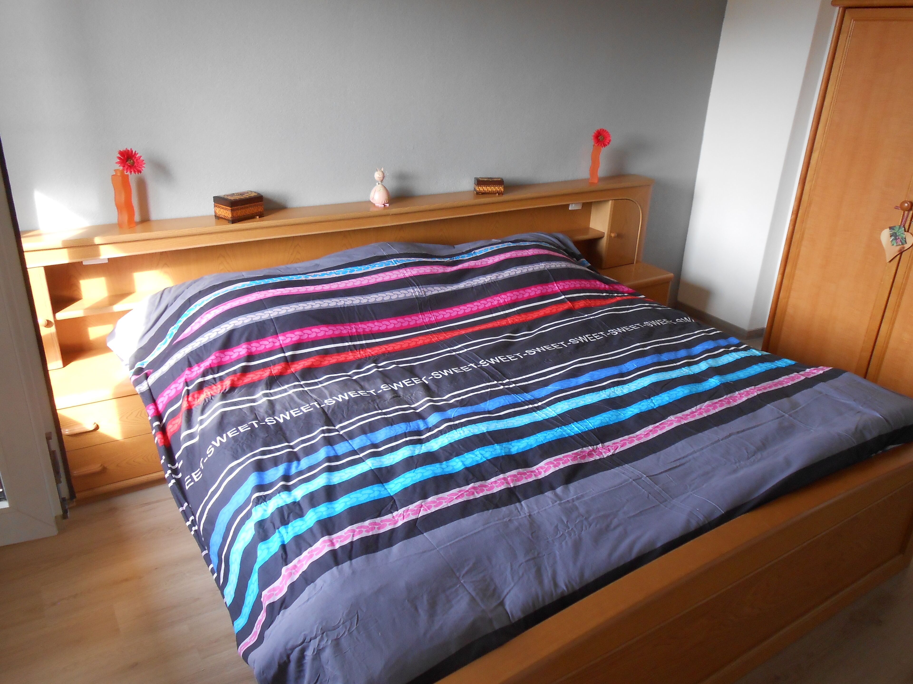 2 slaapkamers, een strijkplank/strijkijzer, reisbedje, gratis wifi
