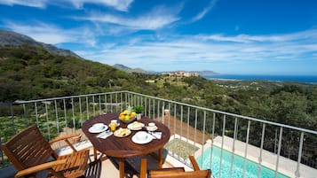 Classic Villa | Beach/ocean view