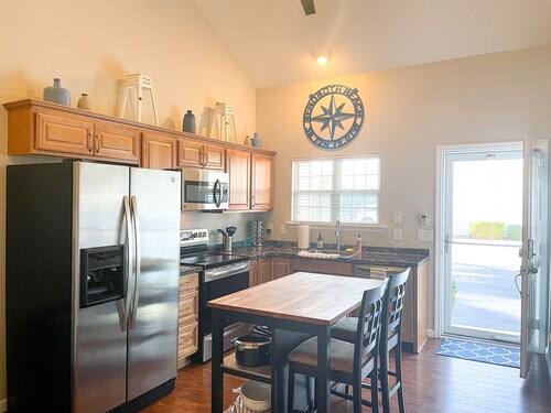 Newly Furnished Rehoboth Home Close to Everything!