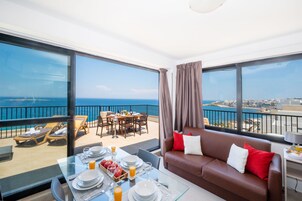 Televisión LCD 43 cm con canales de televisión vía satélite, televisión