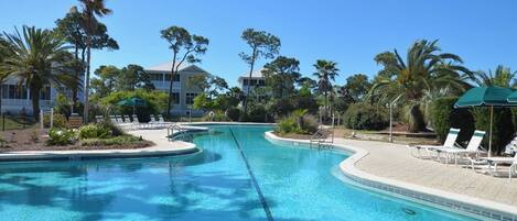 Piscine extérieure, piscine chauffée