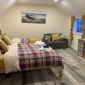 2 bedrooms, desk, iron/ironing board, travel cot -  The Stables a Cosy Mews  Cottage only 1 Mile From Award Winning Sandy  Beach (Bridlington)