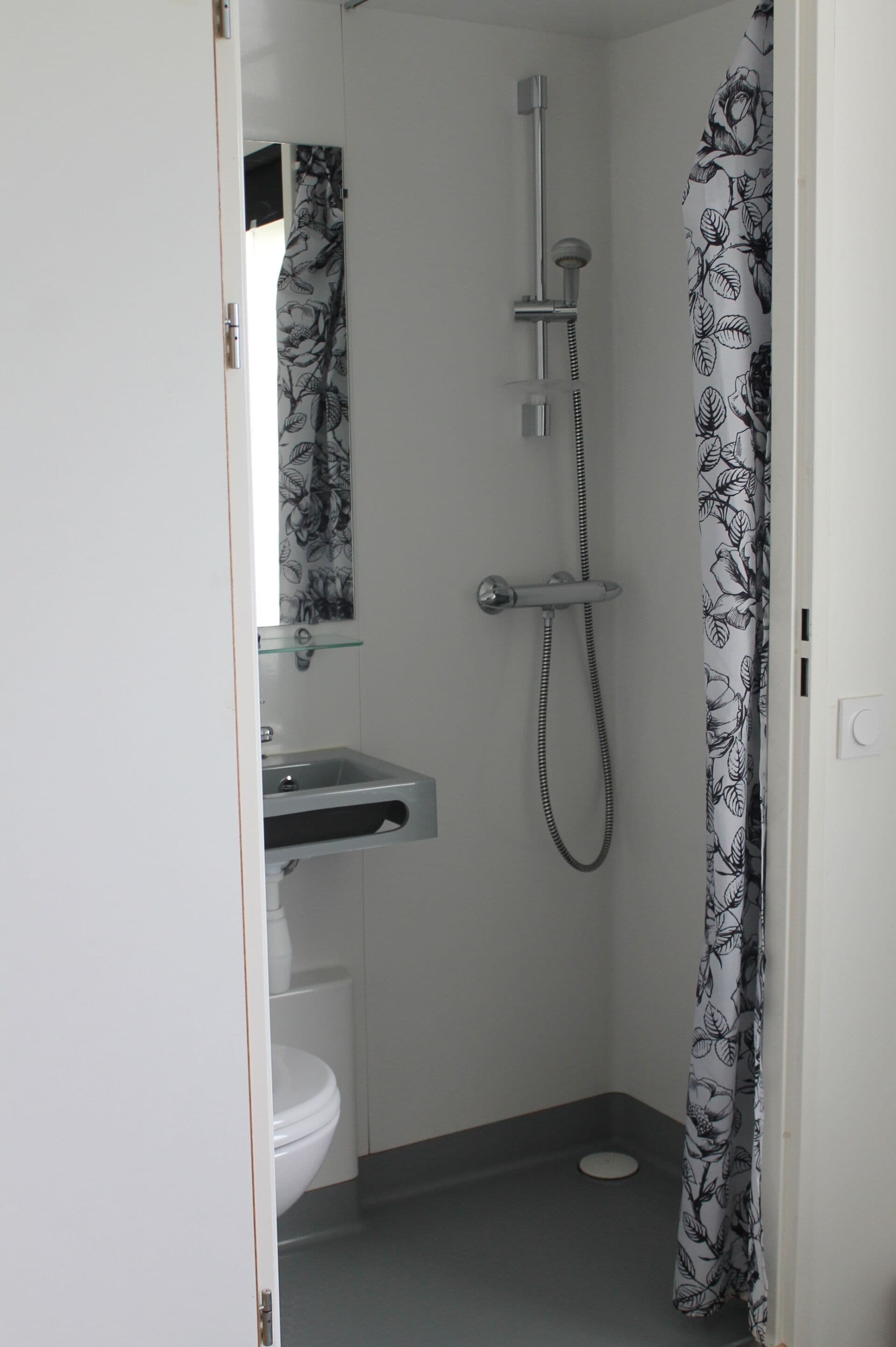 Double Room, Ensuite, City View | Bathroom | Towels
