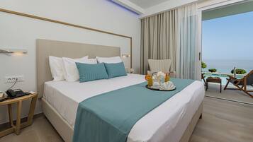 Deluxe Double or Twin Room, with Private Pool and Full Sea View | In-room safe, blackout drapes, soundproofing, iron/ironing board