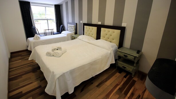 Standard Triple Room | In-room safe, blackout drapes, WiFi (free), bed sheets - Hotel Ananque  (Villa Carlos Paz)