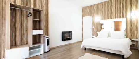1 bedroom, hypo-allergenic bedding, in-room safe, free rollaway beds