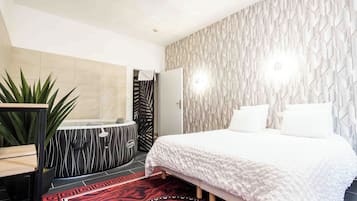 1 bedroom, hypo-allergenic bedding, in-room safe, free rollaway beds