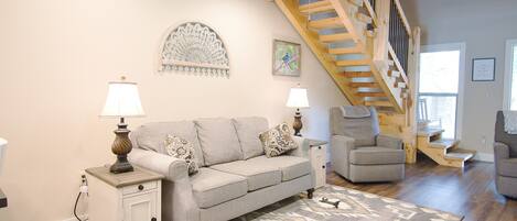 Smart TV, chimenea, reproductor de DVD y videoteca