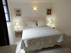 4 Schlafzimmer, Bügeleisen/Bügelbrett, Reisekinderbett, kostenloses WLAN
